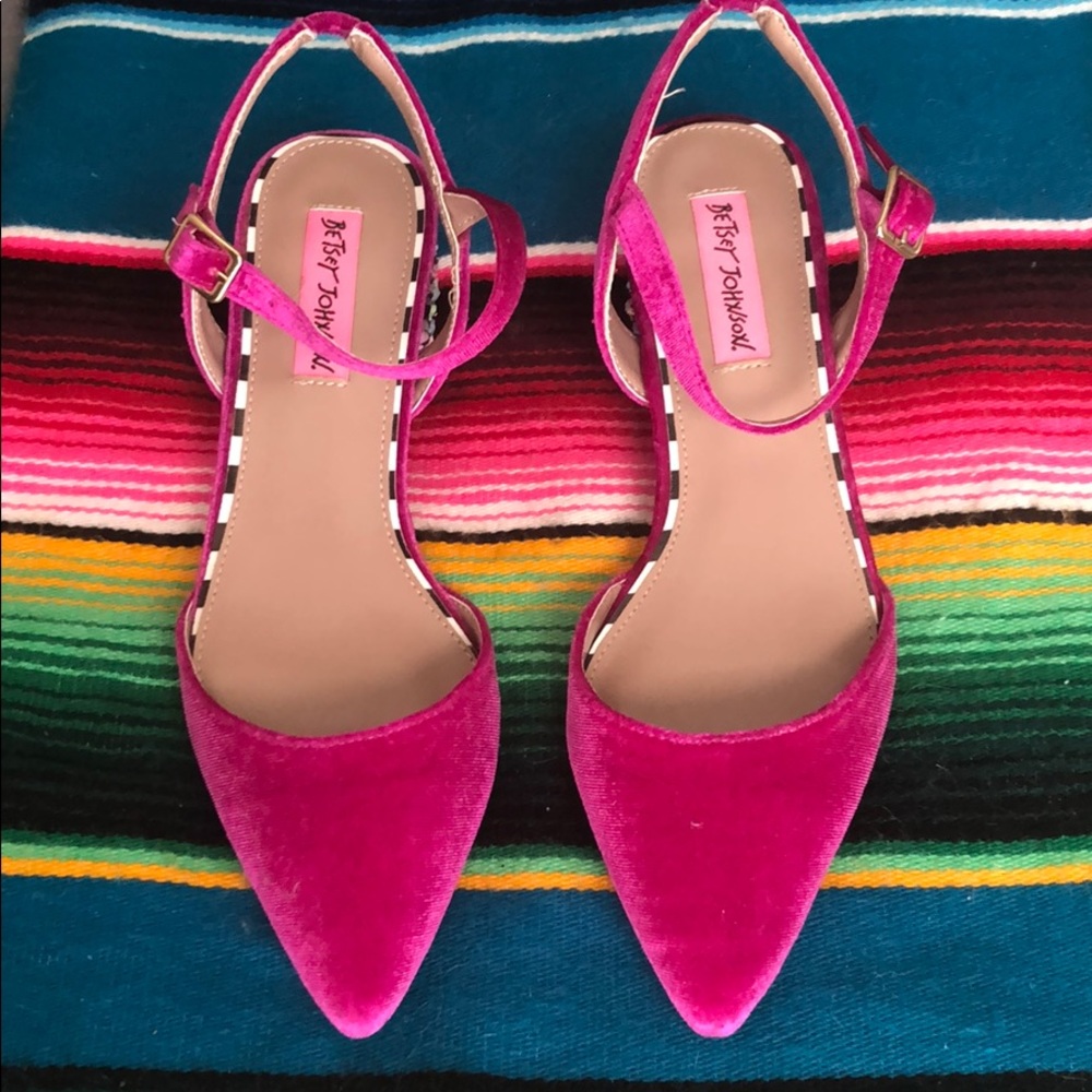 Betsey Johnson Lenna Velvet Pink Beaded Pumps